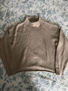 debut women’s Turtleneck Sweater in Light Taupe
